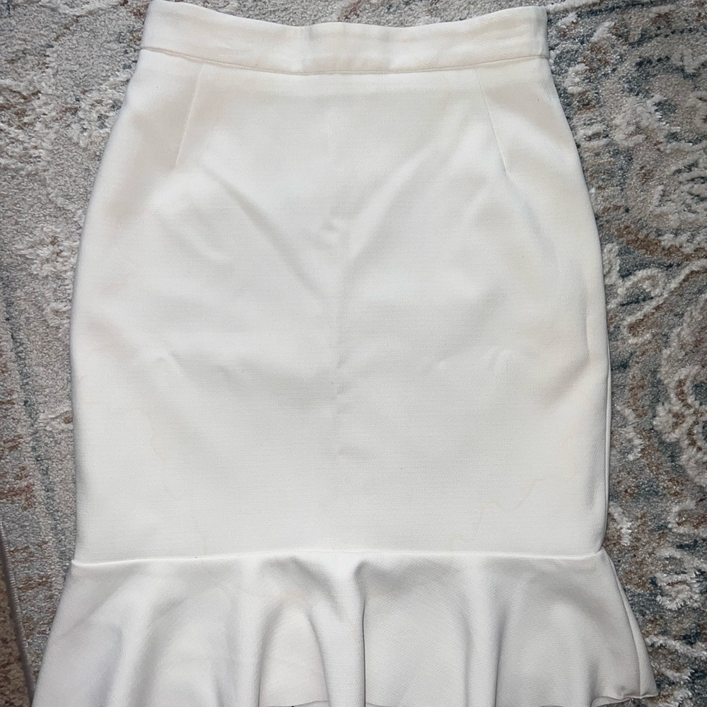 H&M White Ruffled Pencil Skirt
